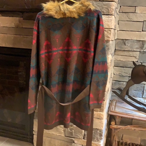 Tasha Polizzi Berlin Blanket Cardigan - Picture 9 of 15